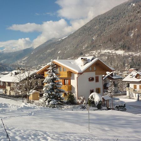 Ferienwohnung Monolocale Per Due Persone Commezzadura Exterior foto
